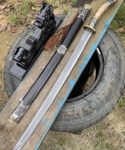 精装鹿角柄镇宅黑檀木马刀