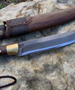 户撒经典鸡翅木鞘中号猎刀